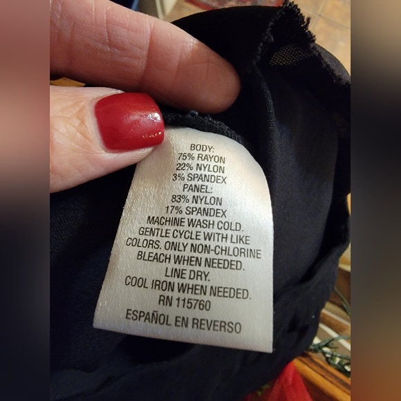 JM Collection Cropped Ankle pants,Black,Size Medium - Picture 3 of 4